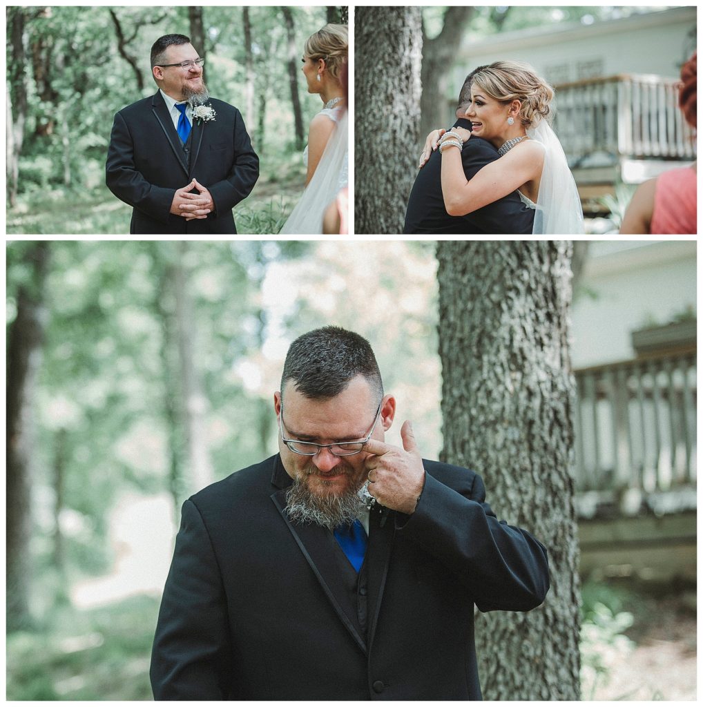 brides first look with her father