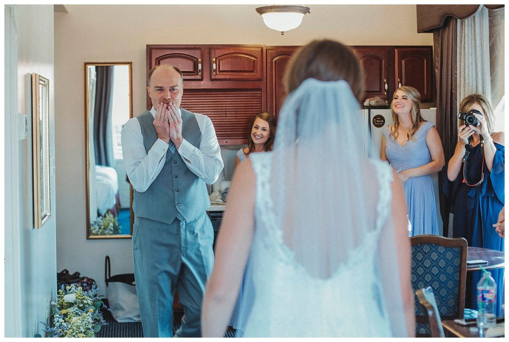 fathers first look of the bride